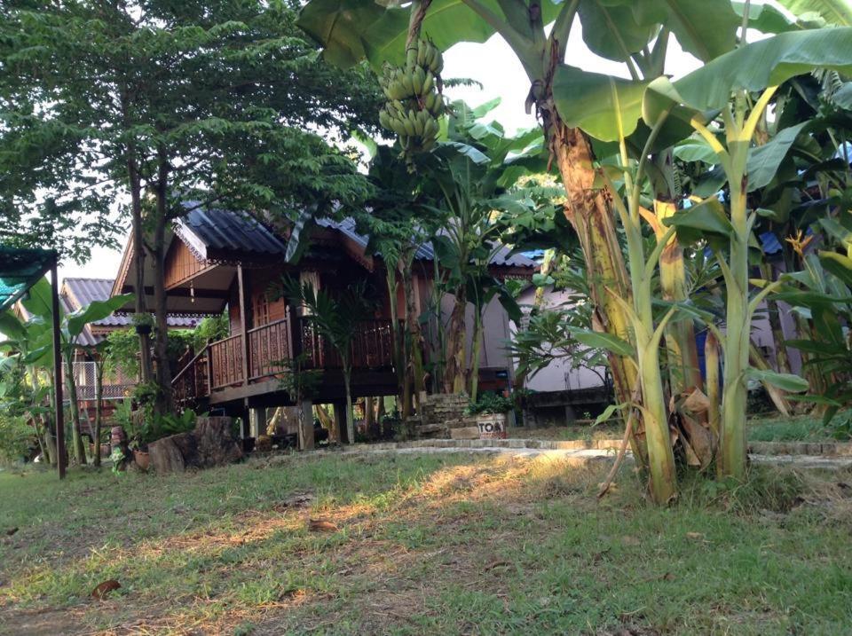 Sukhothai Hostel Exterior photo